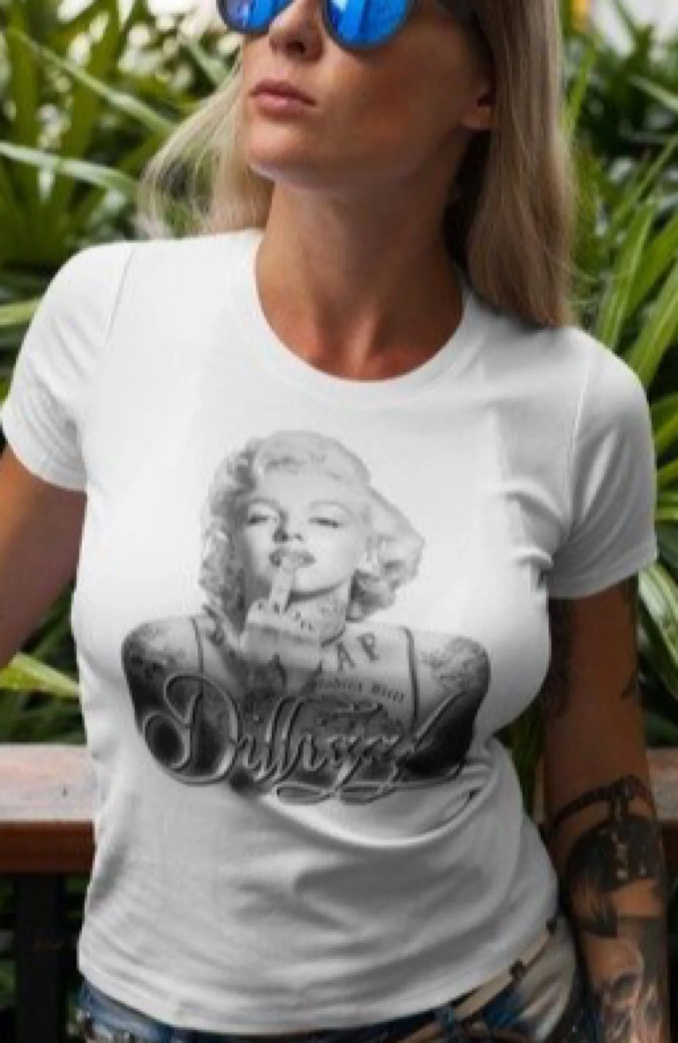 Marilyn Finger Ladies Tee