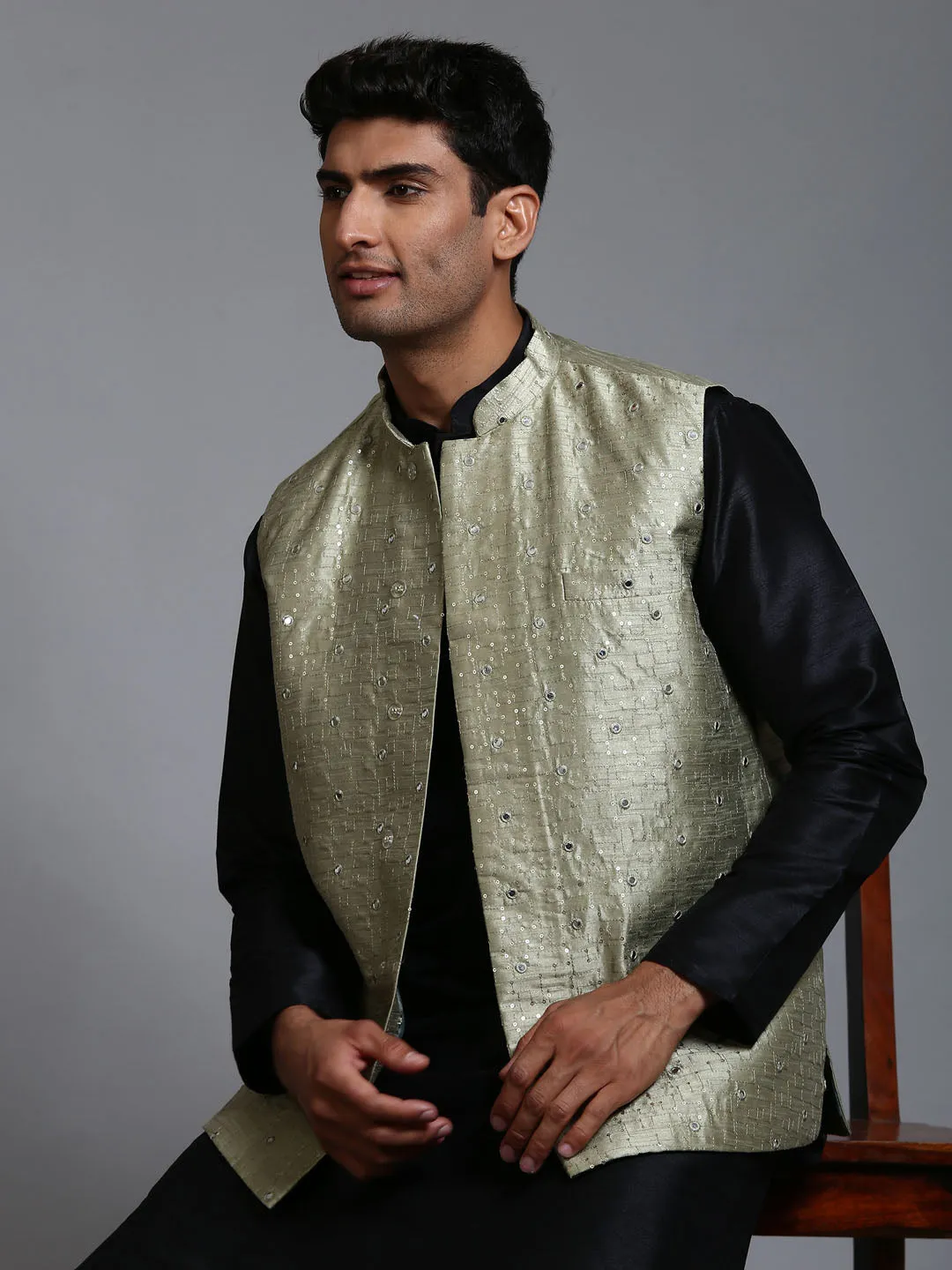 VASTRAMAY Men's Green Mirror Embellished Jacket Kurta