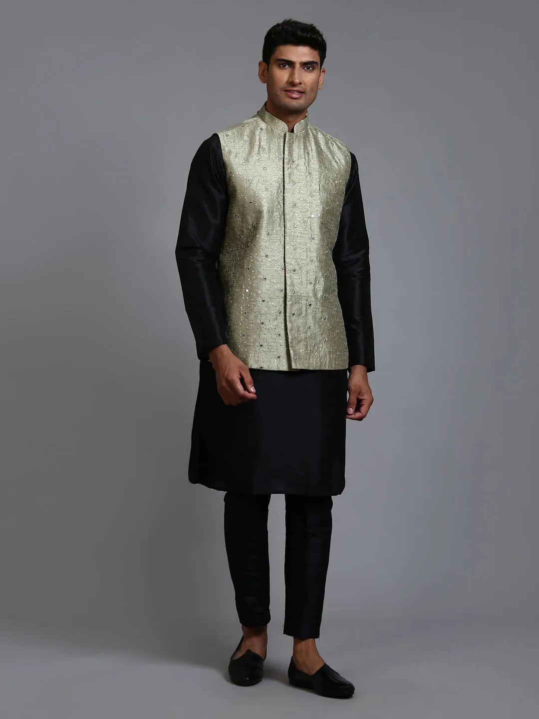 VASTRAMAY Men's Green Mirror Embellished Jacket Kurta