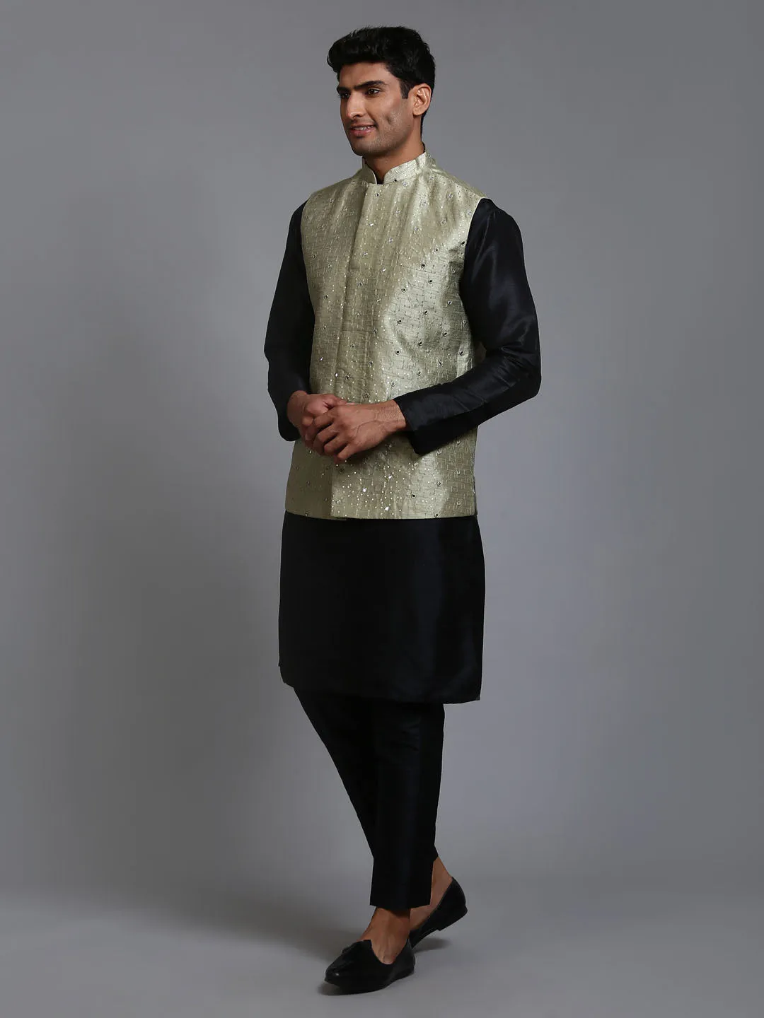 VASTRAMAY Men's Green Mirror Embellished Jacket Kurta